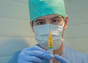 male-nurse-without-being-laughed