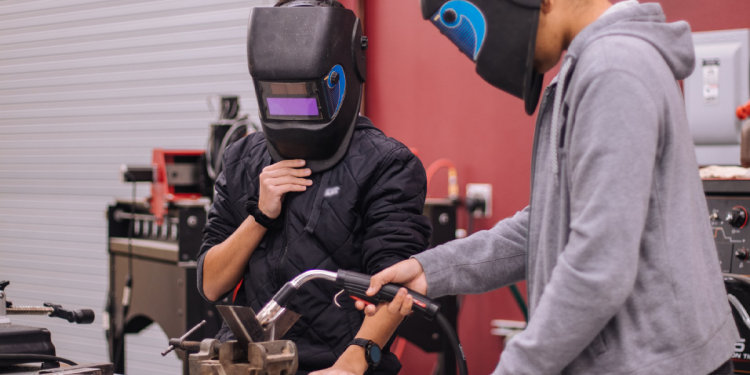 Top 5 Reasons It’s Never Too Late Or Too Early To Look Into An Apprenticeship Or Traineeship